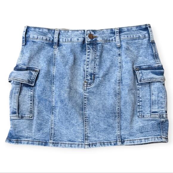 Sincerely Jules Juniors Miss Denim Cargo Mini Skirt as 11 - Picture 1 of 7
